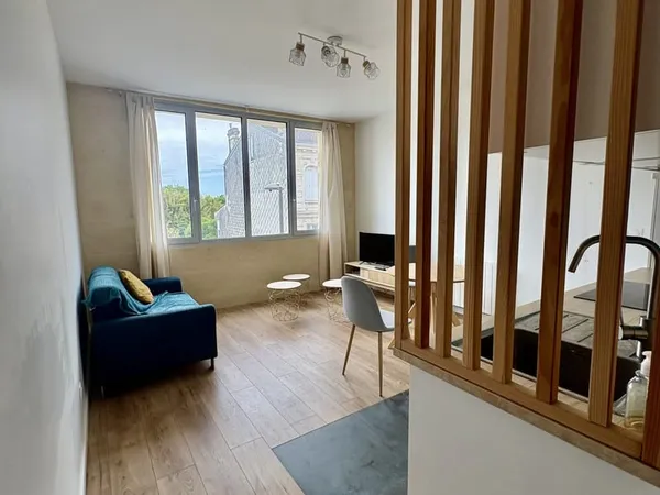 À louer T2 meublé au 1er étage - 33500 LIBOURNE