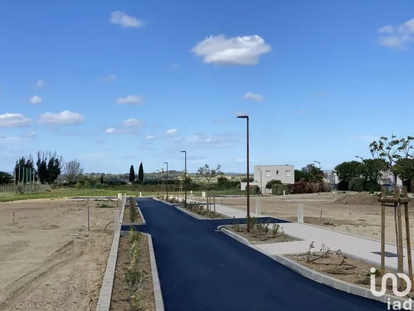 Terrain 562 m²