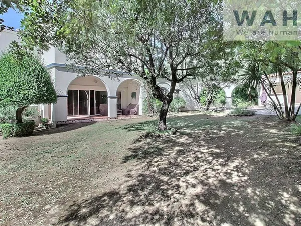 VENTE VILLA 6 PIECES, 5 CHAMBRES + GARAGE ET PISCINE VIOLS -