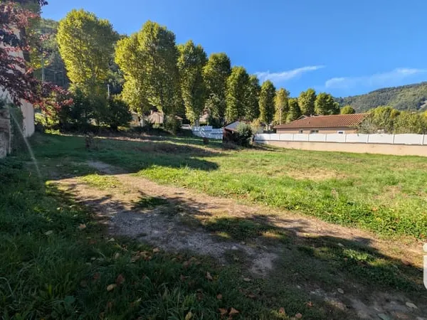 Terrain 958 m²