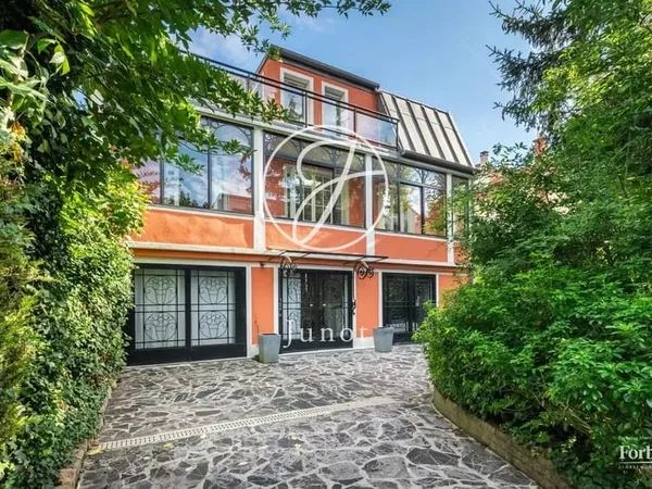 Garches - LA GARE - Maison à vendre - 204m² - 4/5 chambres - Terrain 916m².