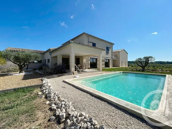 Maison 8 pièces 248 m²