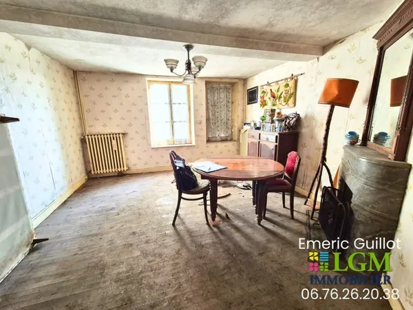 Maison de 74 m² à rénover entièrement - Garage - 50 mètres Commerces - Oucques la Nouvelle (41290)