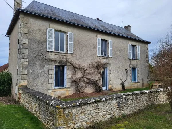 Ensemble de deux maisons, écuries, dépendances et pâturages 1,5 ha