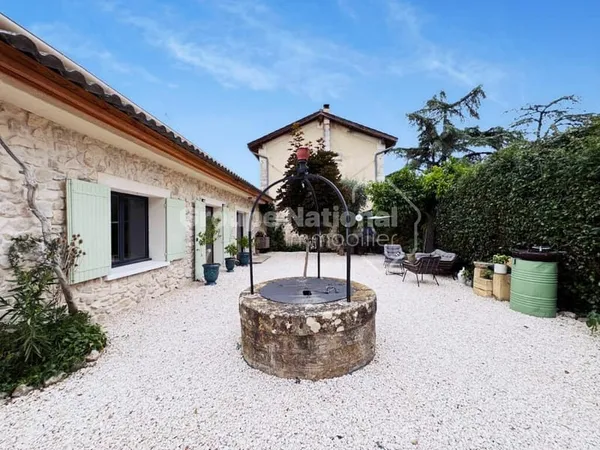 Maison de 92m2 avec cour au calme + puit
