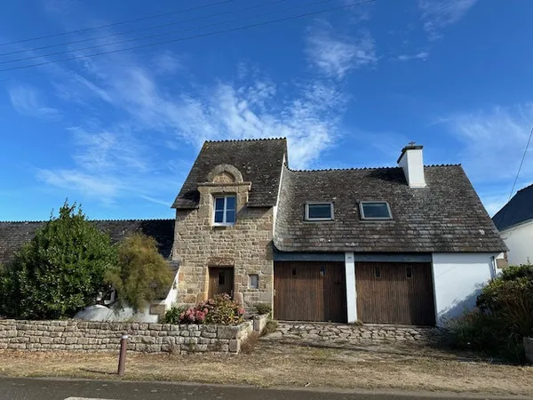Maison d'architecte à proximité immédiate des plages