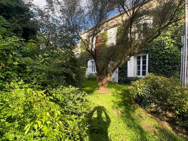 Maison Tonnay Charente 6 chambres plus gîte