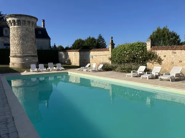 Superbe appartement dans un château avec une belle vue