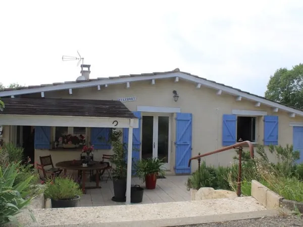 LE CHARME DE L'ANCIEN avec colombages et pierres sur 7 677 m2 de TERRAIN