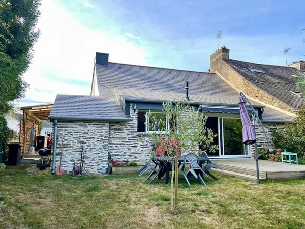 Maison en pierre 100m2 dans le bourg