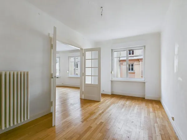 Location appartement F4 - parking
