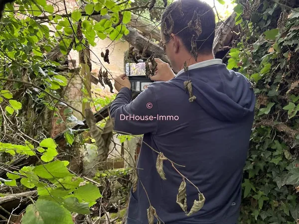 Maison en ruine à rénover, électricité, eau, tout à l'égout CUb positif !!!