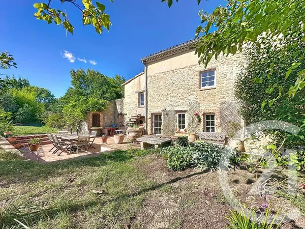 Maison 6 pièces 255 m²