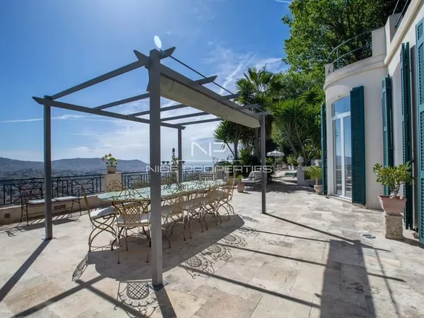 Superbe appartement -Villa style Art Déco, terrasses, vue panoramique mer et ville
