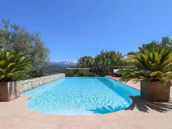 Villa avec vue exceptionnelle - Tourrettes