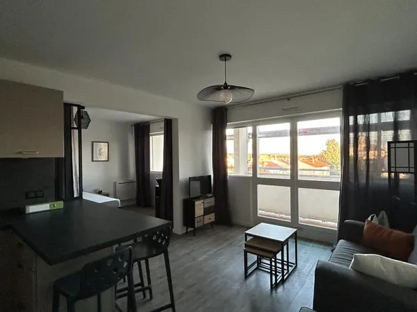 NANCY PROCHE SCIENCE PO BEL F1 BIS MEUBLE DE 36 M2 AVEC BOX