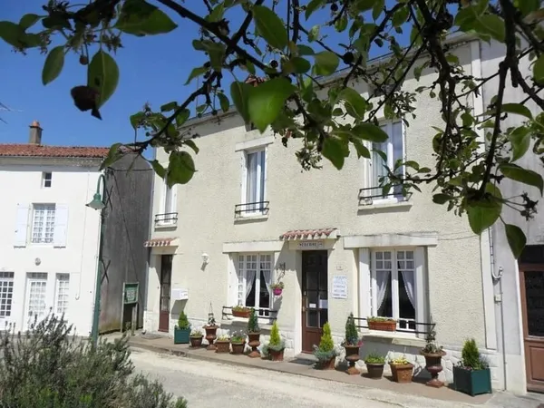 Grande maison de village avec annexe indépendante - idéale chambres d'hôtes ou famille