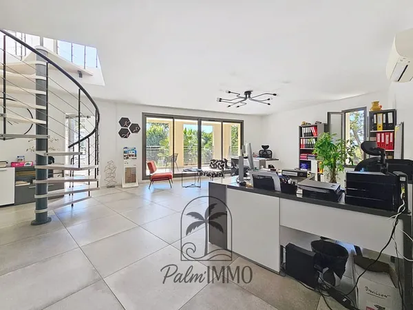 Sanary-sur-Mer Habitation ou Bureaux - Duplex moderne lumi