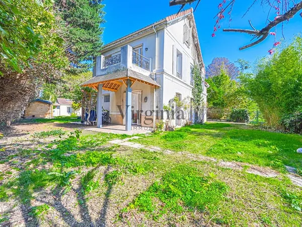 Nogent Sur Marne - Maison 7 pièces de 191 m2