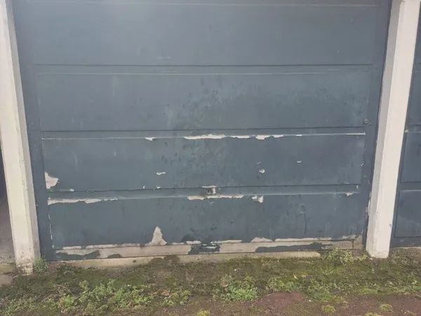 GARAGE SECURISE PROCHE RUE NATIONALE