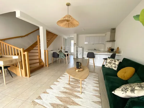 Duplex T4 avec terrasses et place de parking intérieure priv