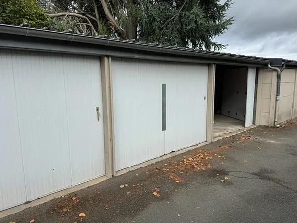 Parking / box Fleury Les Aubrais 10 m2