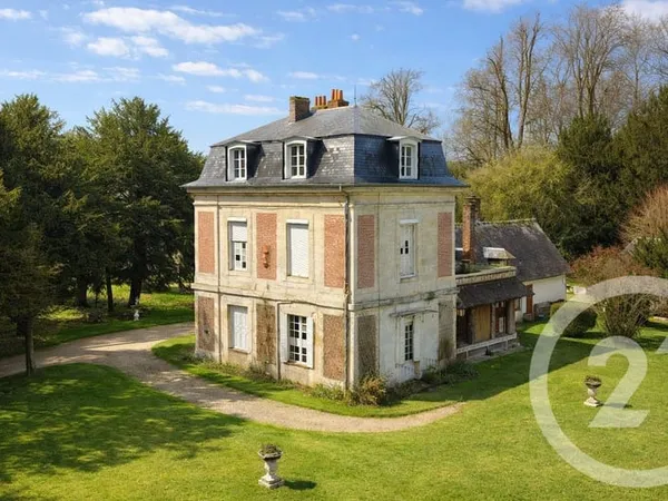 Maison 14 pièces 255 m²
