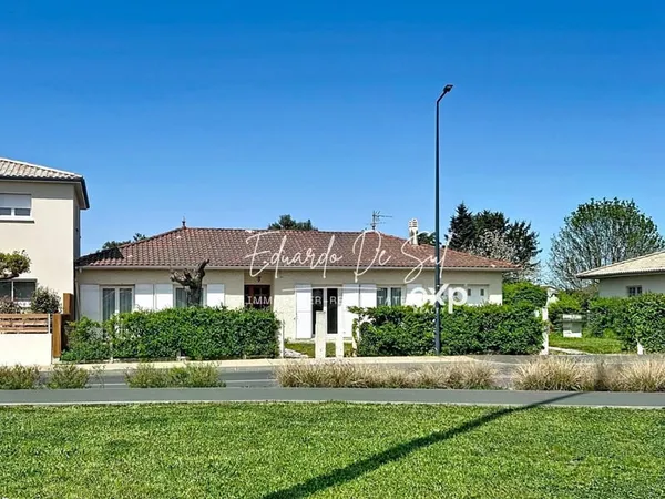 Maison de plain-pied de 124 m² à rafraîchir - 3 chambres +