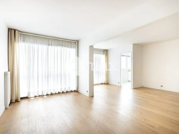 LEVALLOIS - 8 PIÈCES - 1 100 000 € FAI