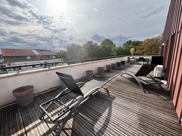 SAINT EXUPERY T3 Terrasse de 51 M² !