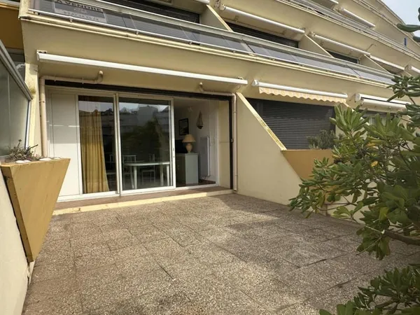A VENDRE BEAU STUDIO EN REZ DE CHAUSSE CAMPS NATURISTE CAP D AGDE