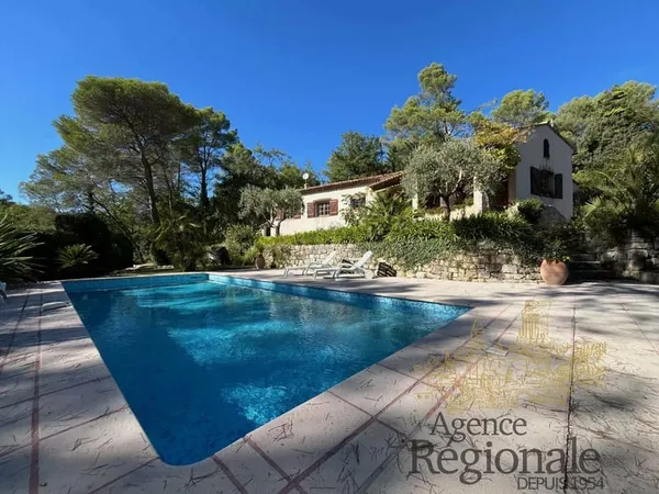 LE ROURET : Maison 5 pièces, piscine, terrain