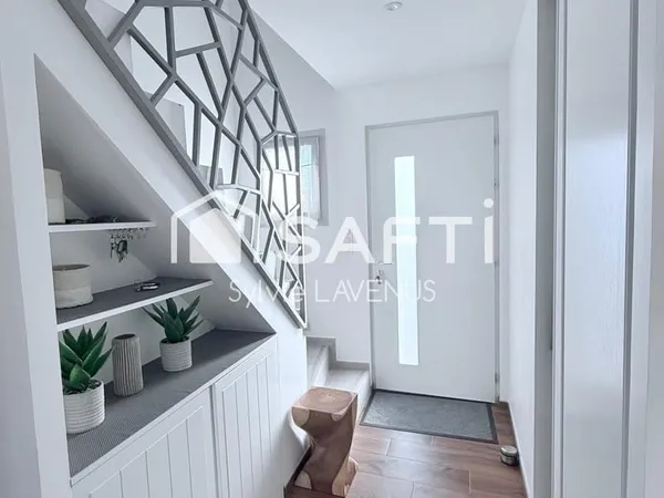 A CROUY 02, MAISON 5 P. DE 2024 AVEC 4 CHAMBRES ET ABRI DE JARDIN SUR SON TERRAIN DE 243 M2.