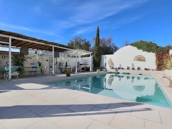 Élégante maison familiale avec espace réception et piscine - Baillargues