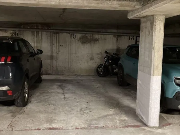 Parking 12 m²