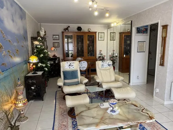 Viager occupé sans rente (100% Bouquet) situé proche Mairie de