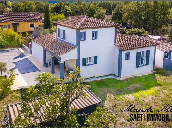 Villa contemporaine de 120 m2 (3 chambres) - dépendance de 45 m2 (2 chambres) - piscine - atelier/ga
