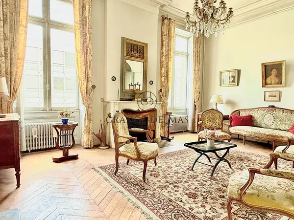 Appartement avec ascenseur et Terrasse - QUINCONCES