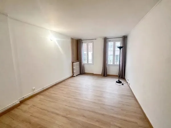 VENTE APPARTEMENT STUDIO CŒUR DE VILLE DE ST-GERMAIN-EN-LAYE