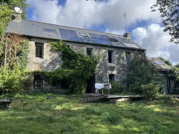 Bien d'exception Ancien presbytère à Callac