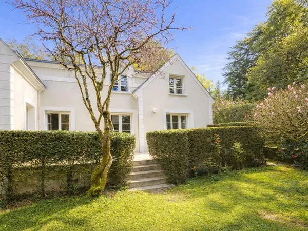 Procé - maison familiale 6 ch dans la verdure