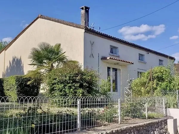 Maison en pierre à réinventer à Port-Sainte-Foy