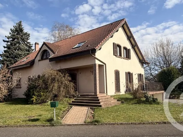 Maison 10 pièces 233 m²