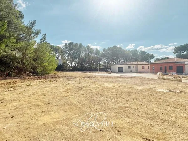 Beau Terrain constructible quartier de la Pinède , Lezignan Corbieres 452 m2