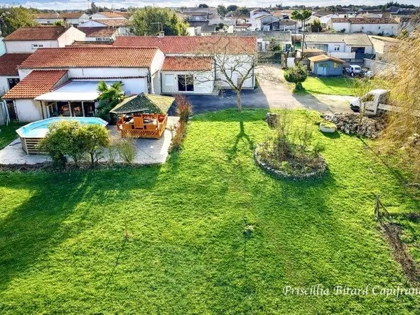 Proche Aigrefeuille d'Aunis, maison familiale avec grand jardin