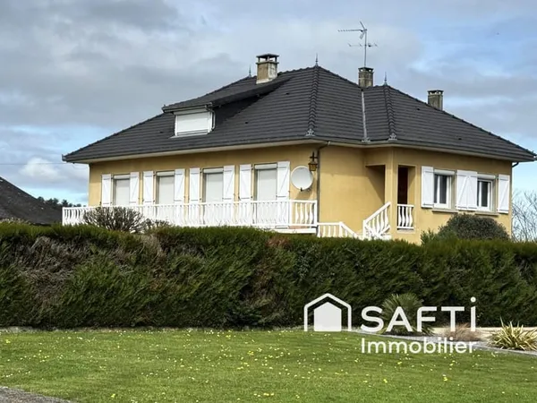 MAISON FAMILIALE AVEC VUE PYRENEES - VALLEE D'ASPE