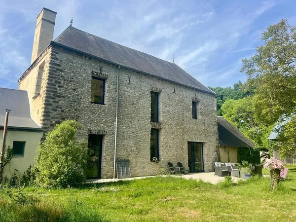 Demeure de caractère - Ancienne Ferme Seigneuriale - 215 m?