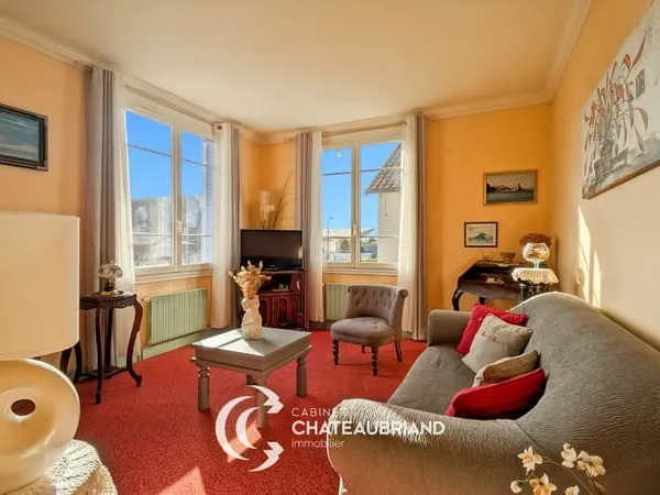 Maison Combourg 7 pièce(s) 135 m2 avec sous-sol total.
