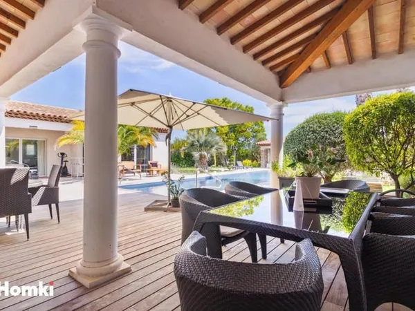 Maison/Villa T5 de 210 m2 à Le Cannet-des-Maures 83340