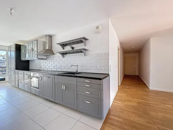 Appartement familial de 3 chambres + Parking, Prestations haut de gamme
